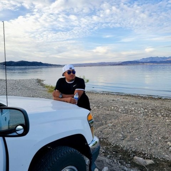 Meet your Posher, Gregorio - Picture 1 of 1